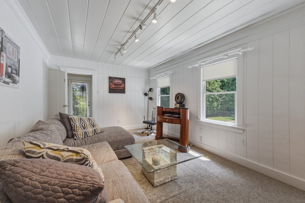 191 Pinewood Dr, Longmeadow, MA, 191 Pinewood Dr, Longmeadow, MA Photo #20
