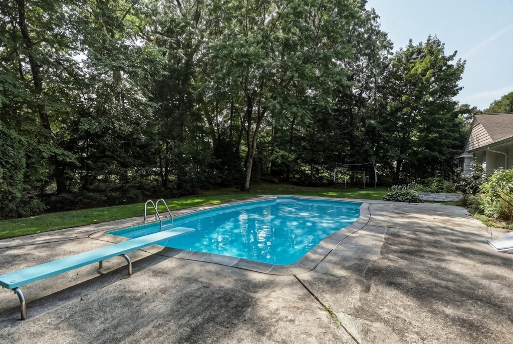 191 Pinewood Dr, Longmeadow, MA, 191 Pinewood Dr, Longmeadow, MA Photo #3