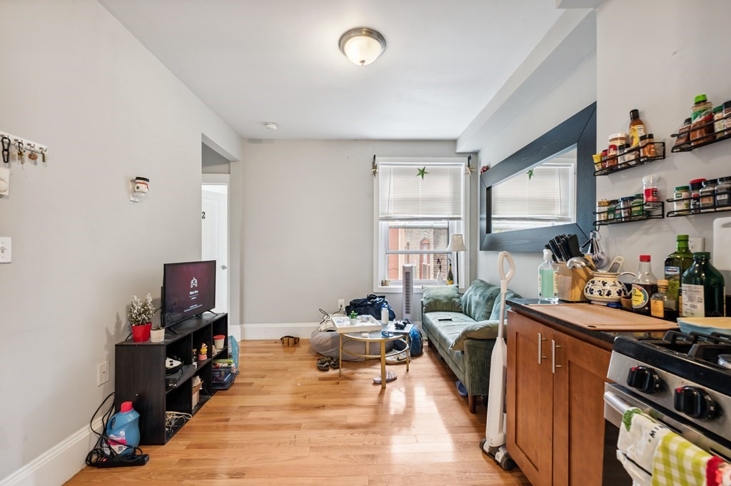 12 Foster St #7, Boston, MA Photo #6
