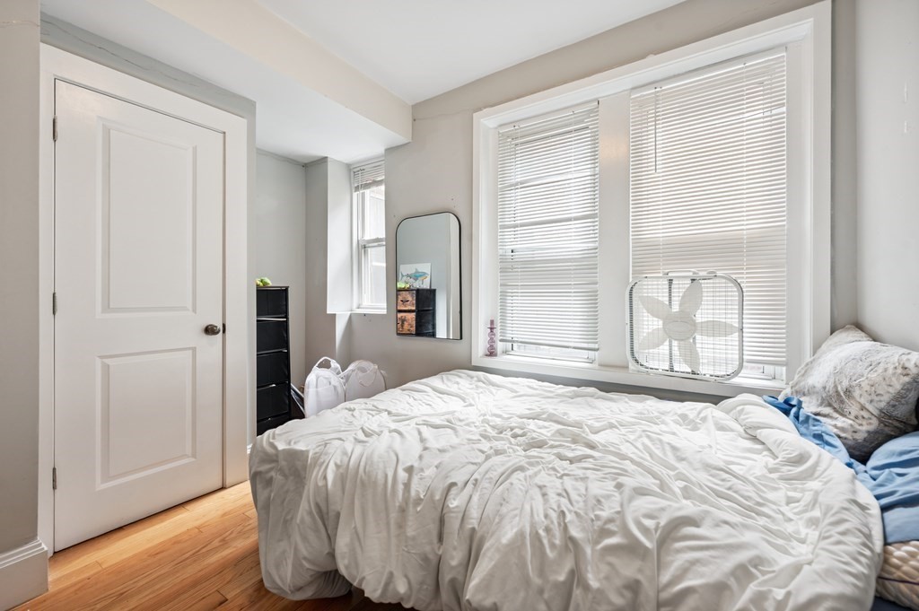 12 Foster St #7, Boston, MA Photo #8