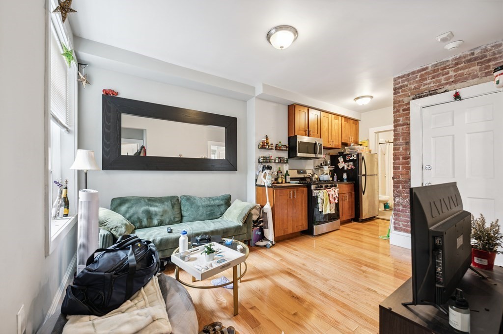 12 Foster St #7, Boston, MA Photo #2