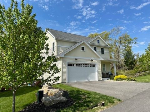 19 Cary Ln Foxboro MA 02035