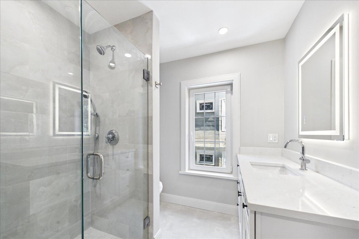 305 Chestnut Ave #5, Boston, MA Photo #11