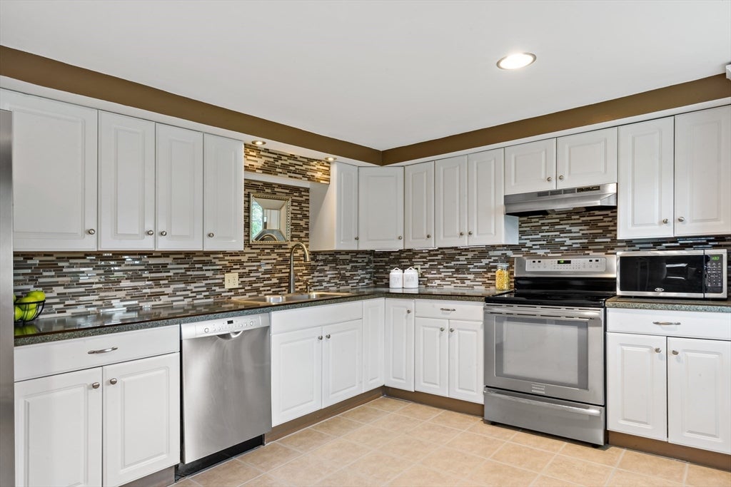 124 Watuppa Ave, Somerset, MA, 124 Watuppa Ave, Somerset, MA Photo #2