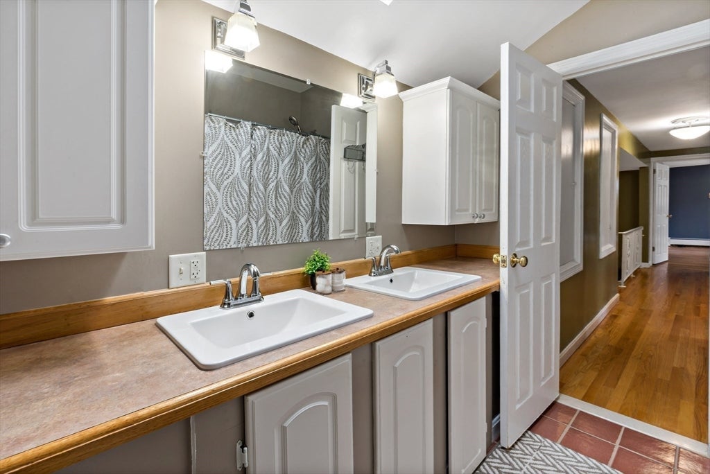 124 Watuppa Ave, Somerset, MA, 124 Watuppa Ave, Somerset, MA Photo #21