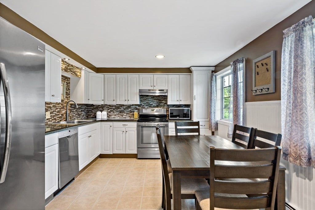 124 Watuppa Ave, Somerset, MA, 124 Watuppa Ave, Somerset, MA Photo #6