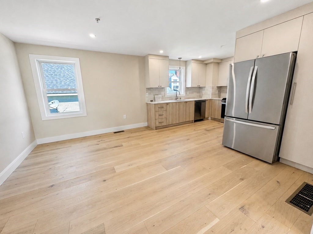 562 Gorham Street #05, Lowell, MA, 562 Gorham Street #05, Lowell, MA Photo #10