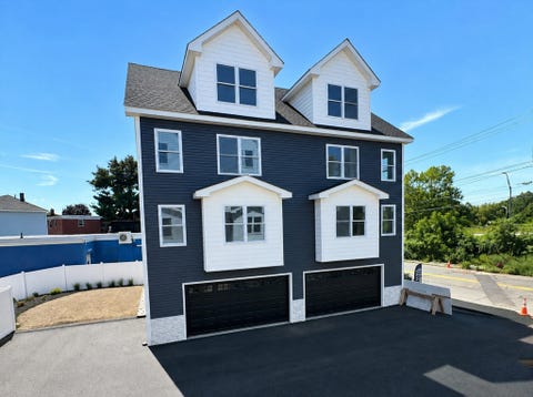Photo of 562 Gorham Street #05, Lowell, MA 01852 (MLS # 73567076)