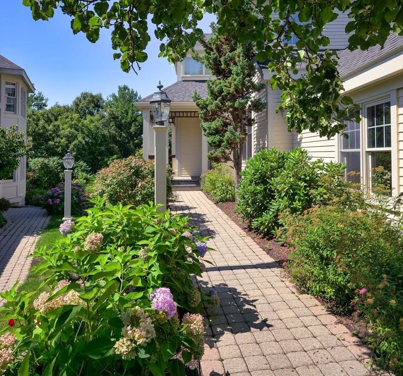 69 Carriage Hill Circle #69, Southborough, MA, 69 Carriage Hill Circle #69, Southborough, MA Photo #4
