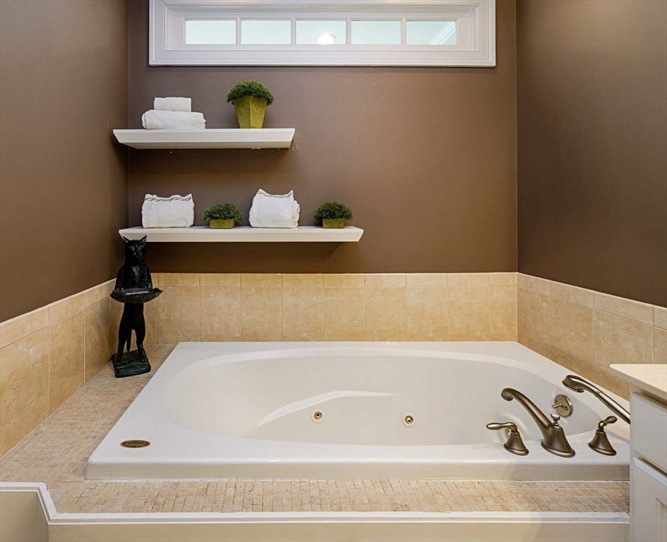 69 Carriage Hill Circle #69, Southborough, MA, 69 Carriage Hill Circle #69, Southborough, MA Photo #18