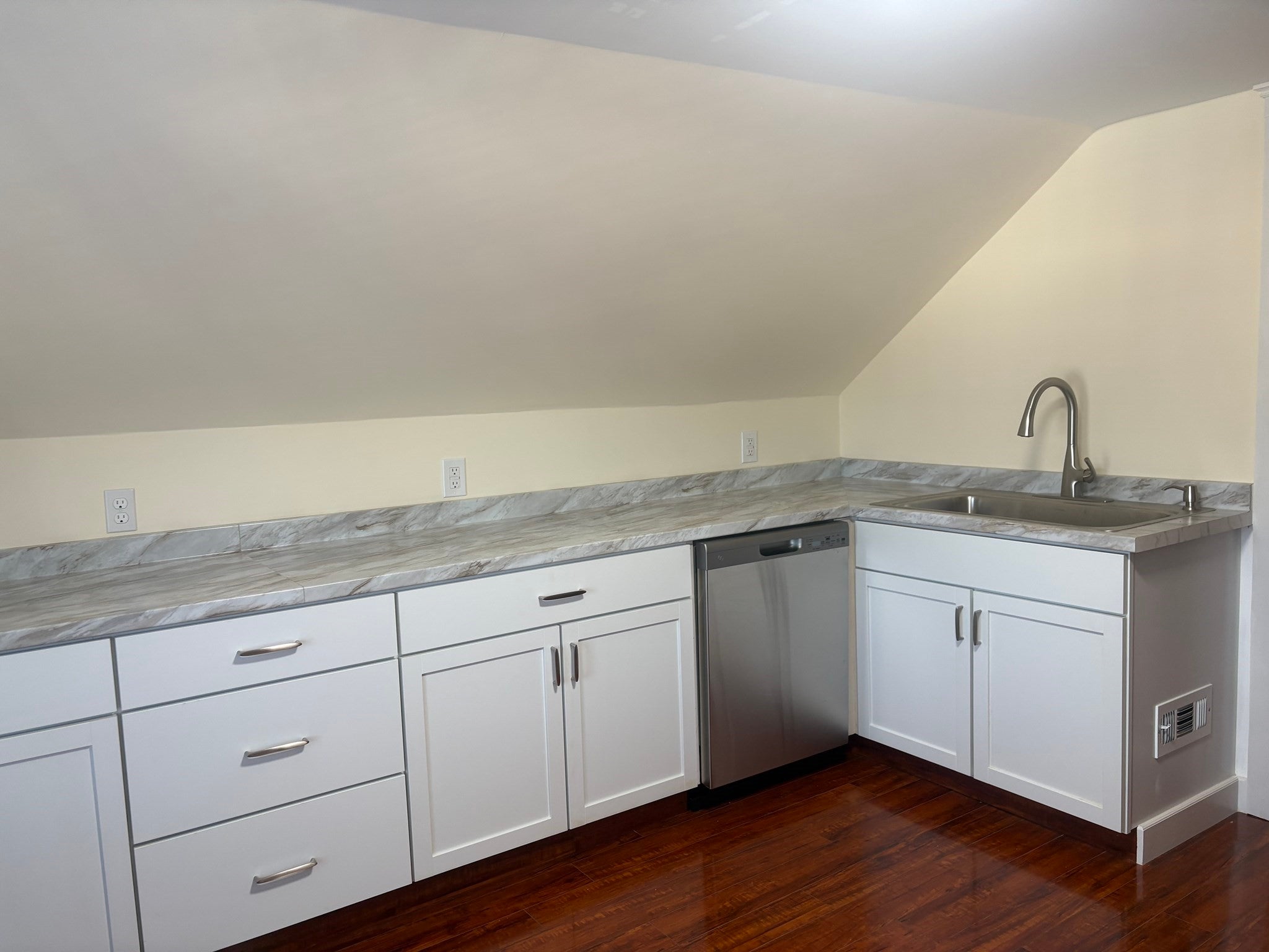 144 Walworth ST #3, Boston, MA Photo #10