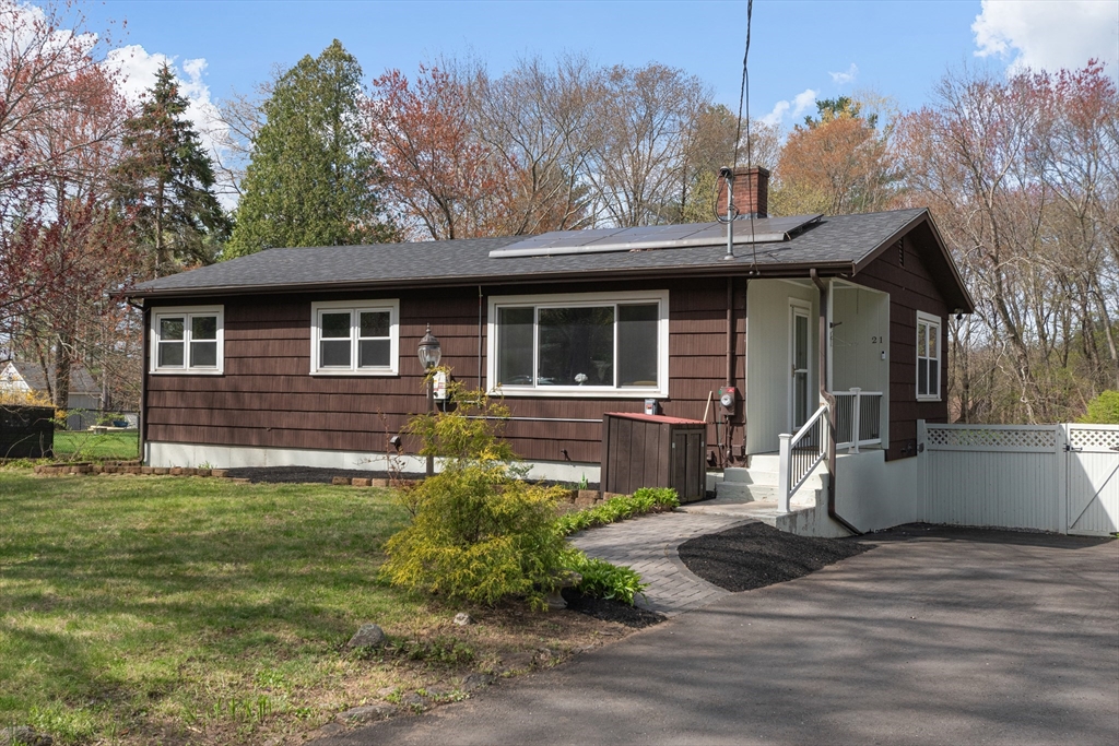 21 Warren Rd