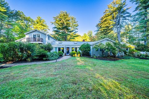 Photo of 391 Maple St, Carlisle, MA 01741 (MLS # 73483046)