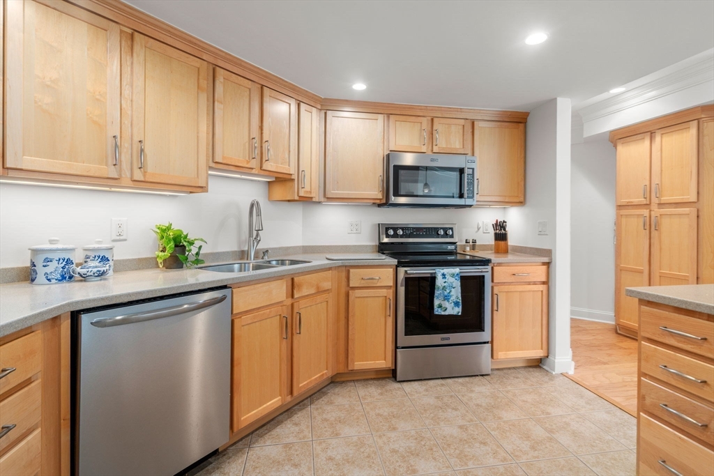 490 Main 114