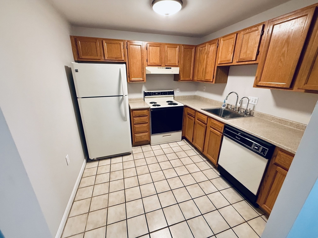 810 Brookline Way 810