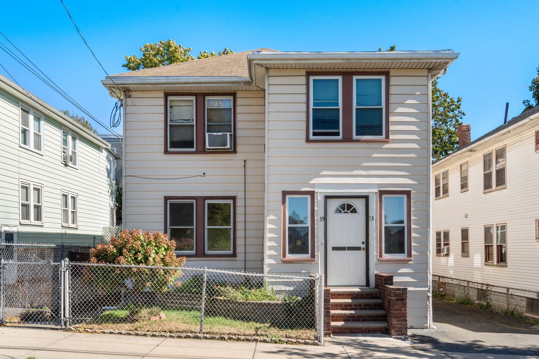 Photo of 33 Luke Rd, Everett, MA