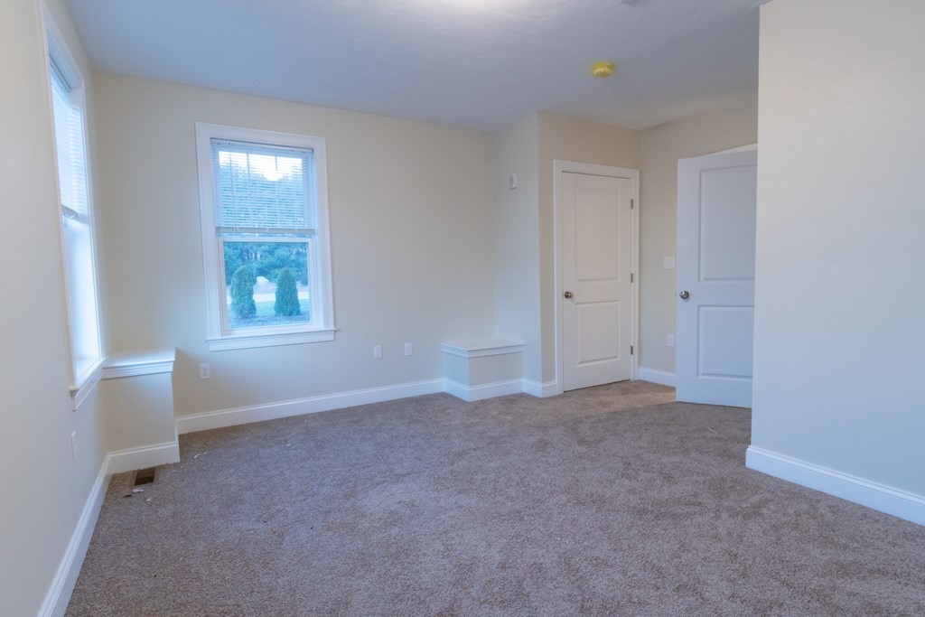 Medfield, Massachusetts 02052, United States, 1 Bedroom Bedrooms, ,1 BathroomBathrooms,Residential,Contingent,129910