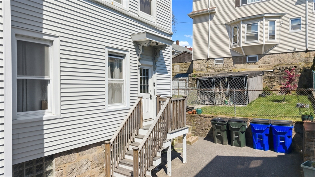 613 Durfee St