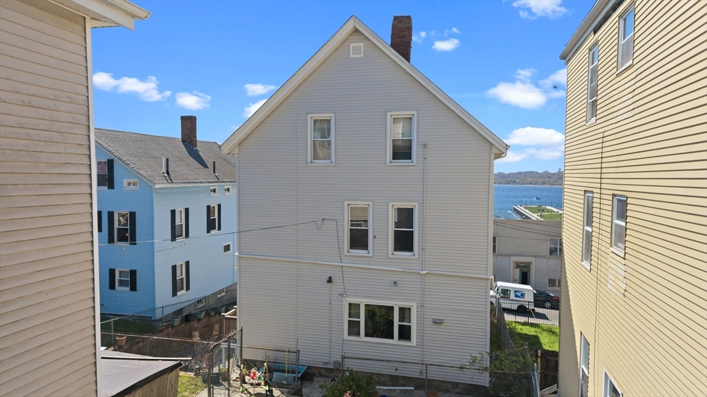 613 Durfee St