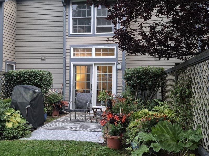65 Amity Pl #65, Amherst, MA Photo #25