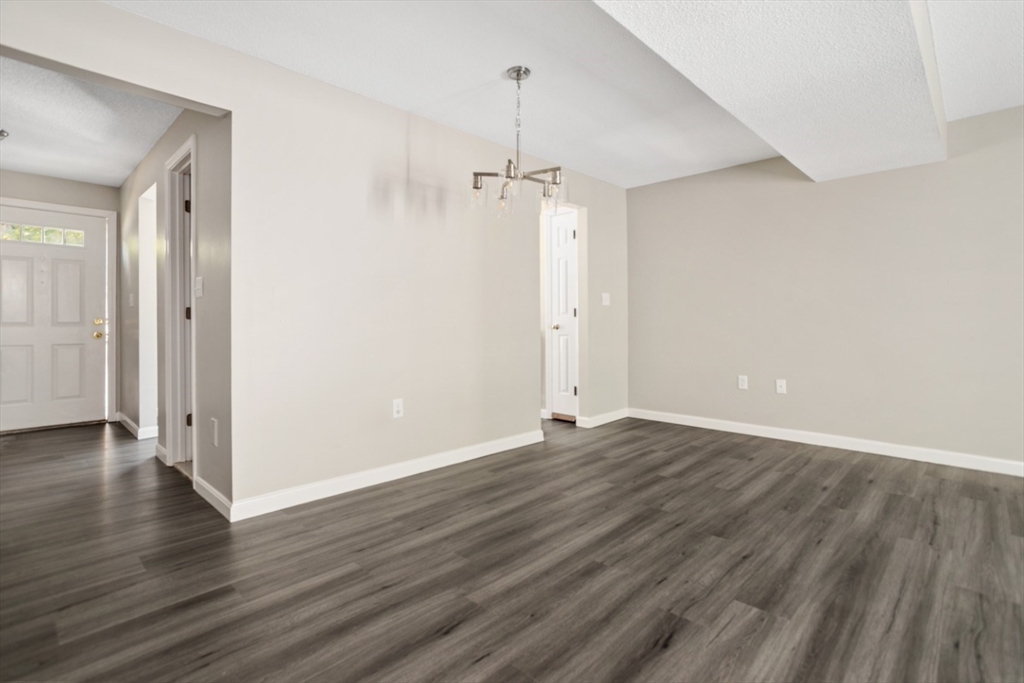 Peabody, Massachusetts 01960, United States, 2 Bedrooms Bedrooms, ,2 BathroomsBathrooms,Residential,Active,191200