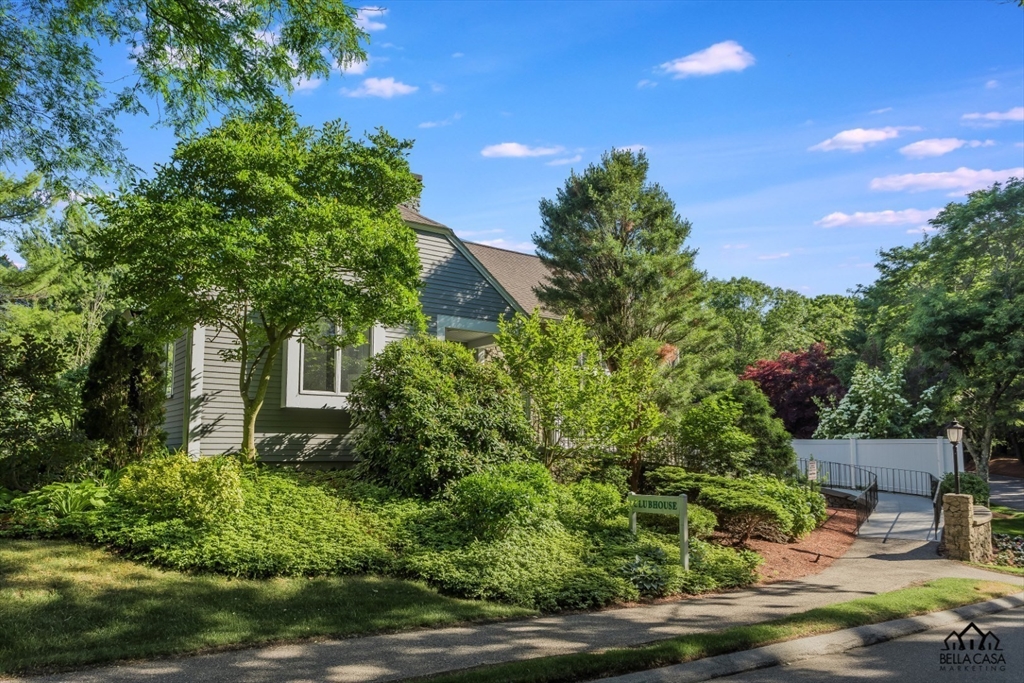 Peabody, Massachusetts 01960, United States, 2 Bedrooms Bedrooms, ,2 BathroomsBathrooms,Residential,Active,191200