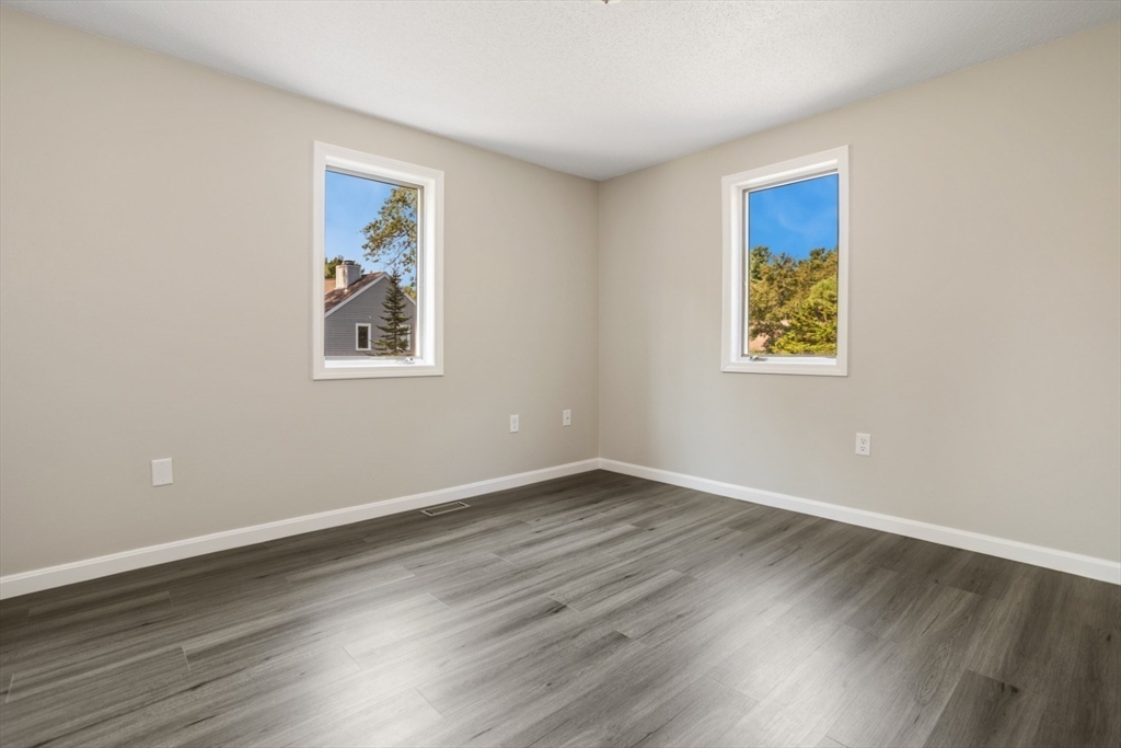 Peabody, Massachusetts 01960, United States, 2 Bedrooms Bedrooms, ,2 BathroomsBathrooms,Residential,Active,191200