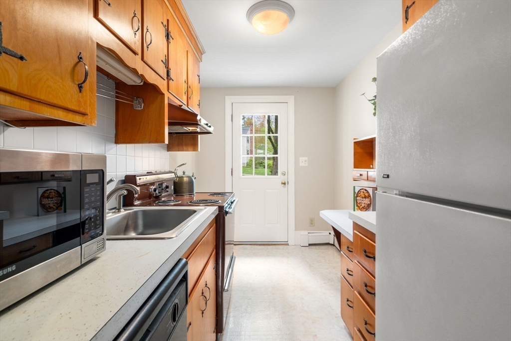 67 Blacksmith Drive, Medfield, MA Photo #19