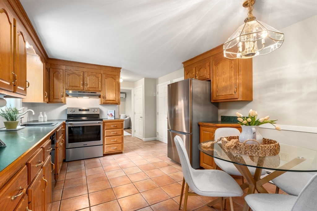67 Blacksmith Drive, Medfield, MA Photo #12