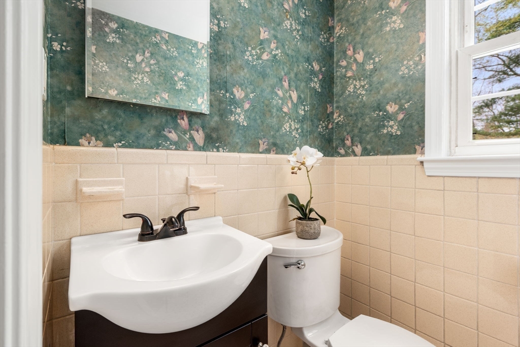 67 Blacksmith Drive, Medfield, MA Photo #23