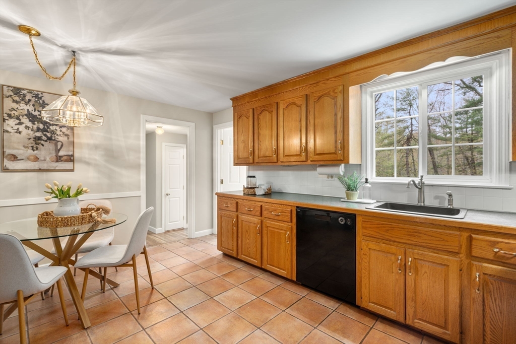 67 Blacksmith Drive, Medfield, MA Photo #11