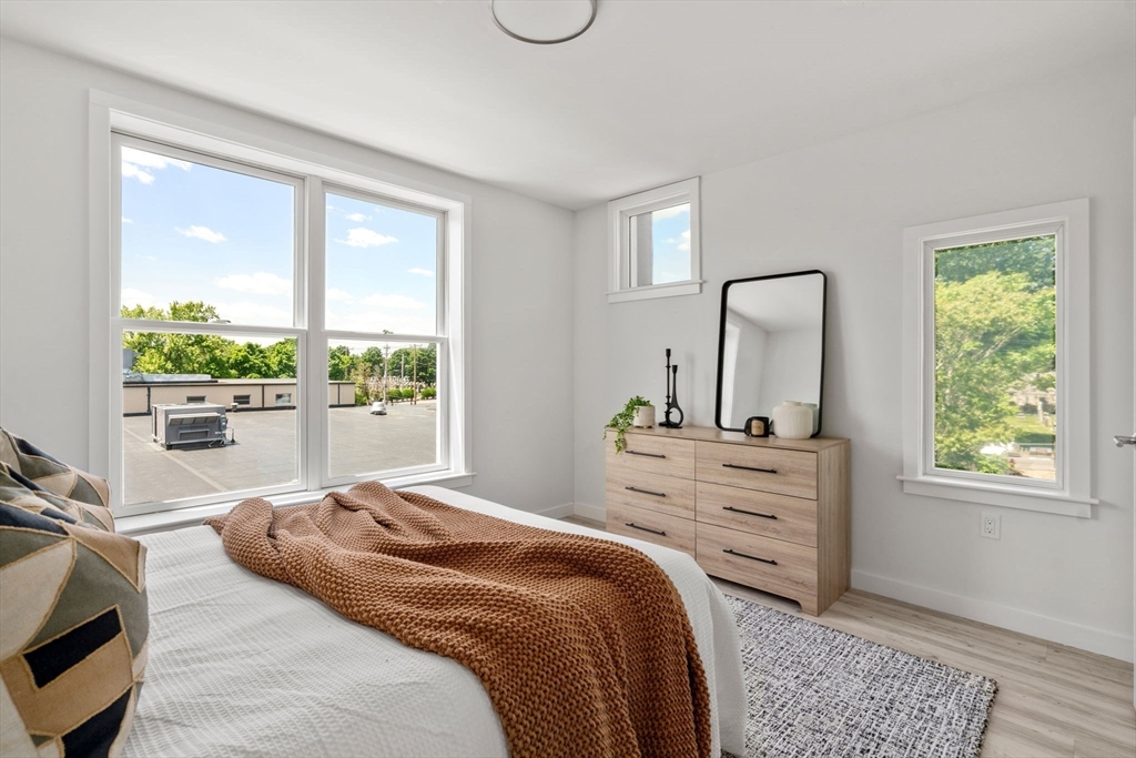 602 Canterbury 1