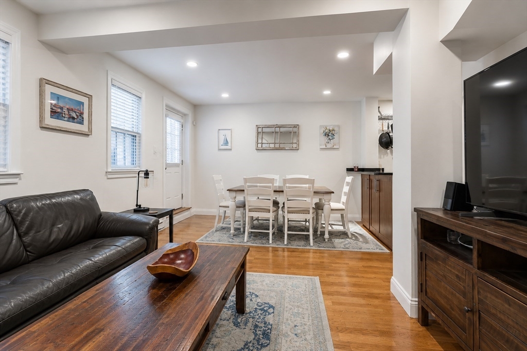 15 Garrison St 1