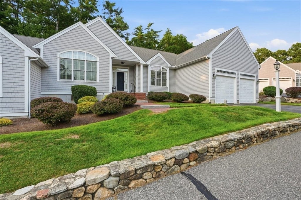 Photo of 20 Samuel Curtis Way, Marshfield, MA
