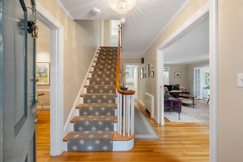 11 Standish Rd