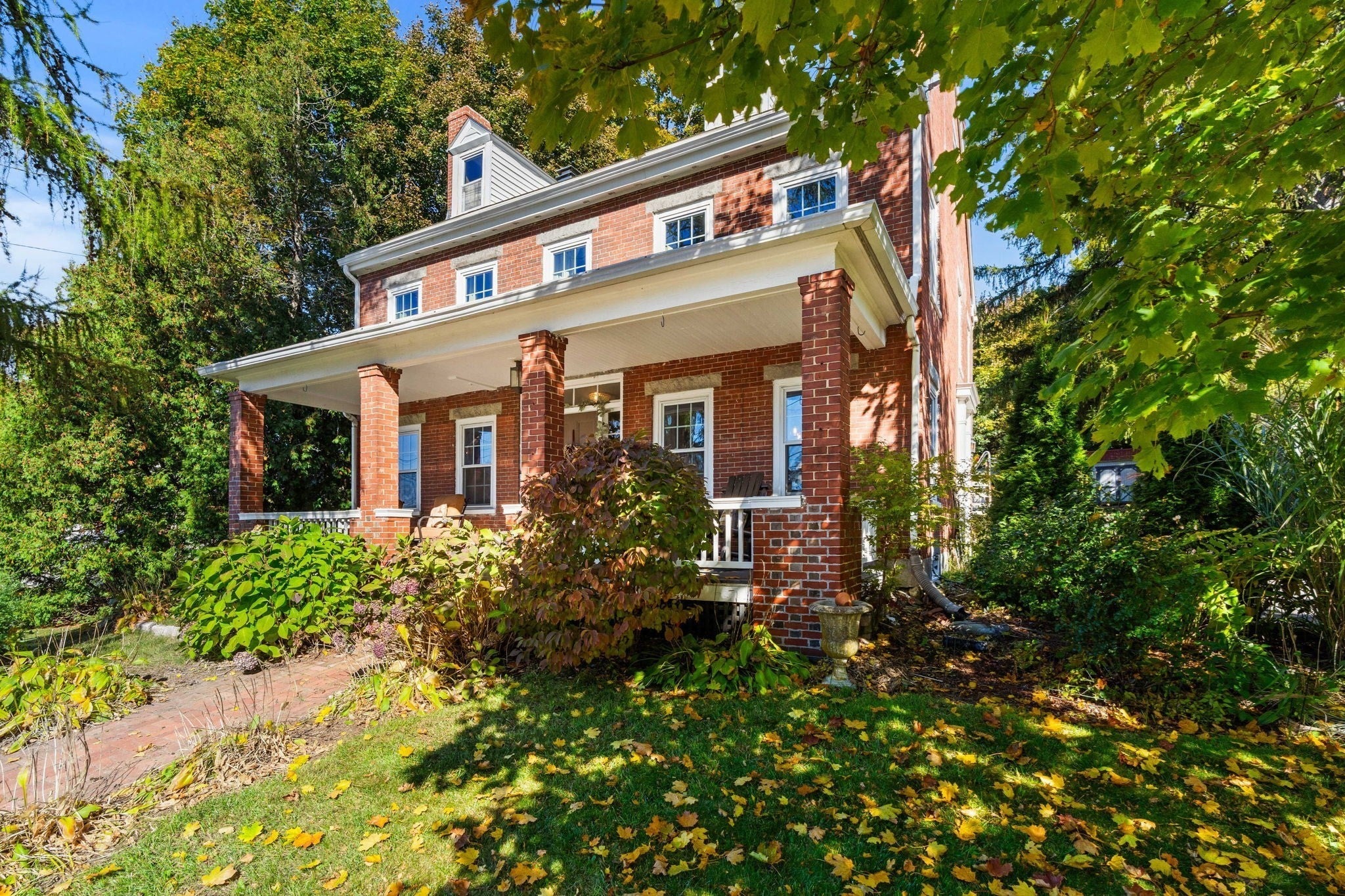 663 Main Street