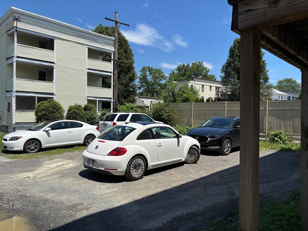 32 Nassau St