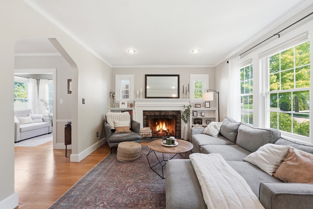 16 Bay State Road