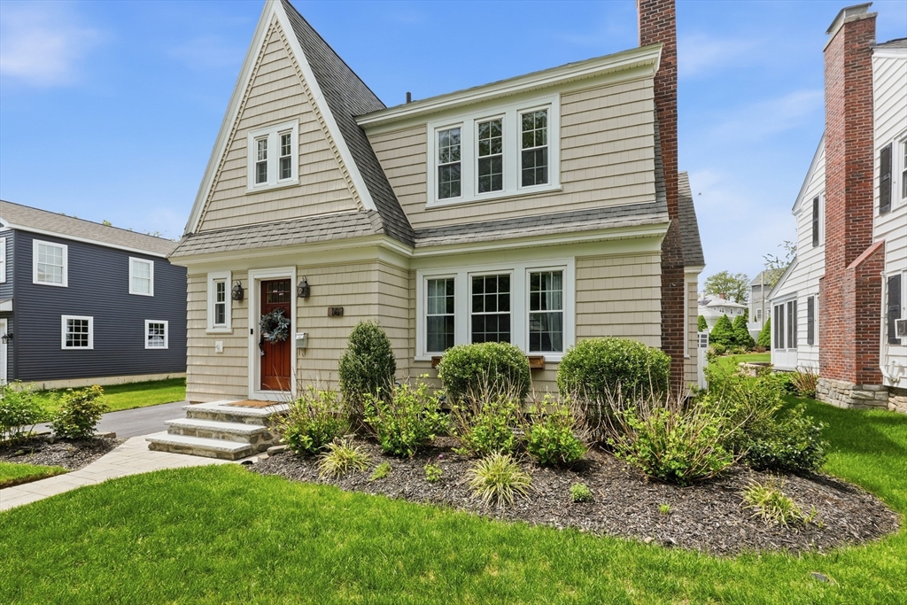 16 Bay State Road