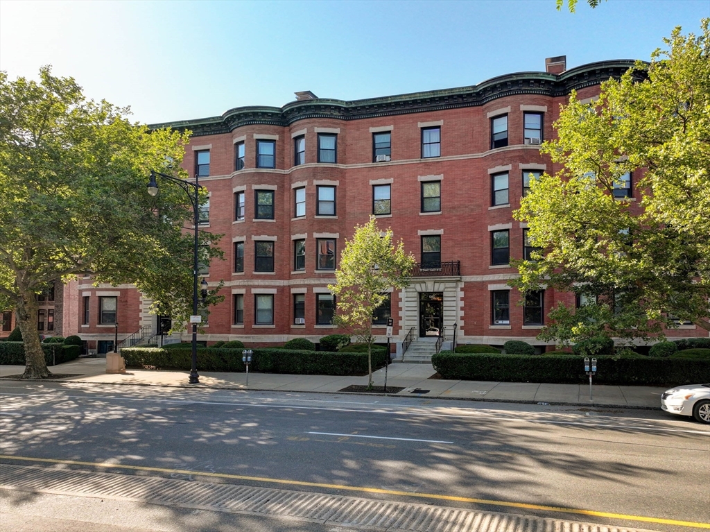 1064 Beacon St 12A