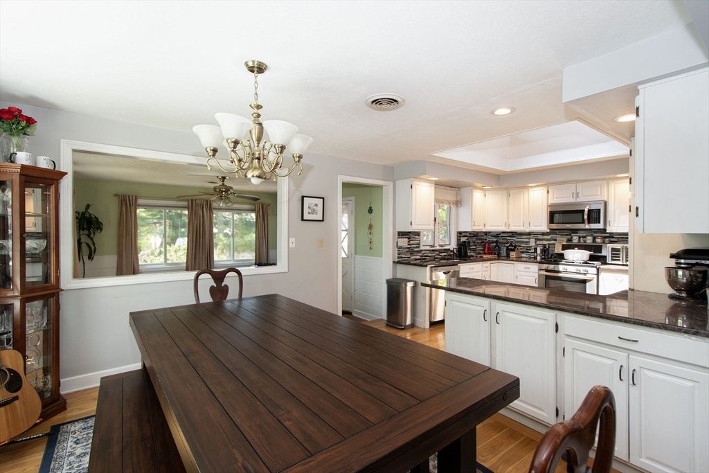 49 Woodman Cir