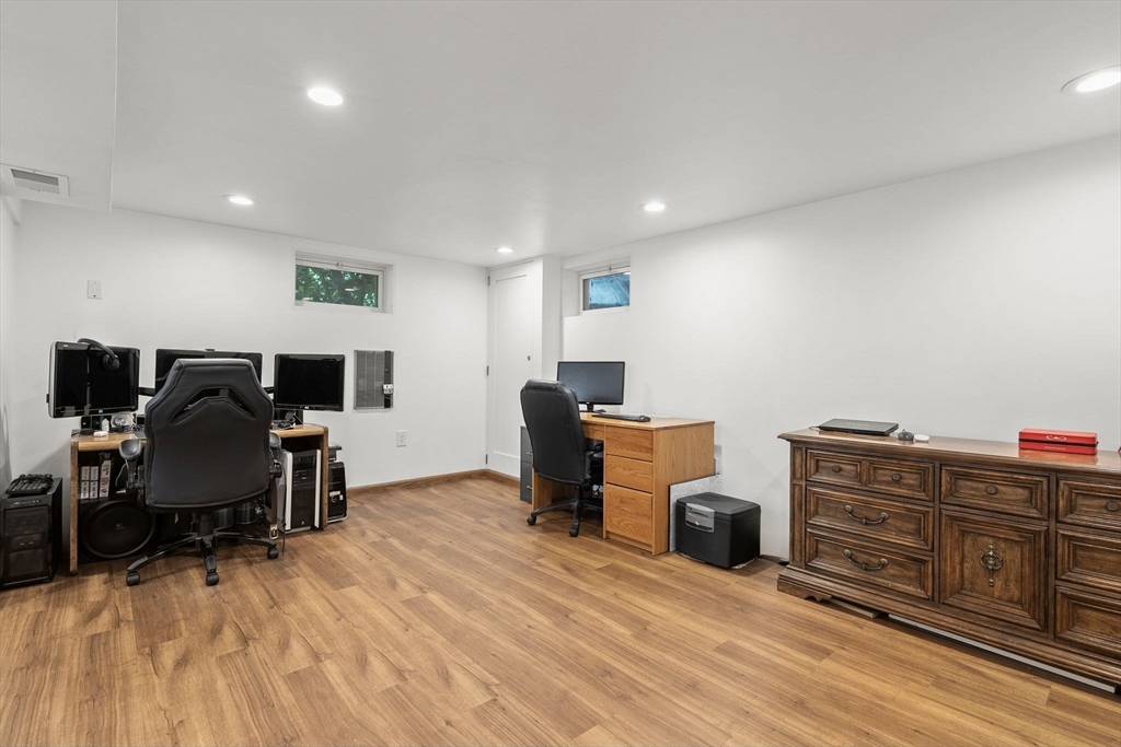 10 Perley Ave, Peabody, MA Photo #22