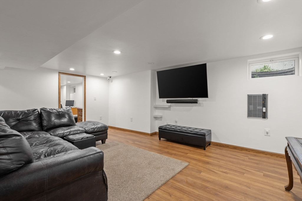 10 Perley Ave, Peabody, MA Photo #15