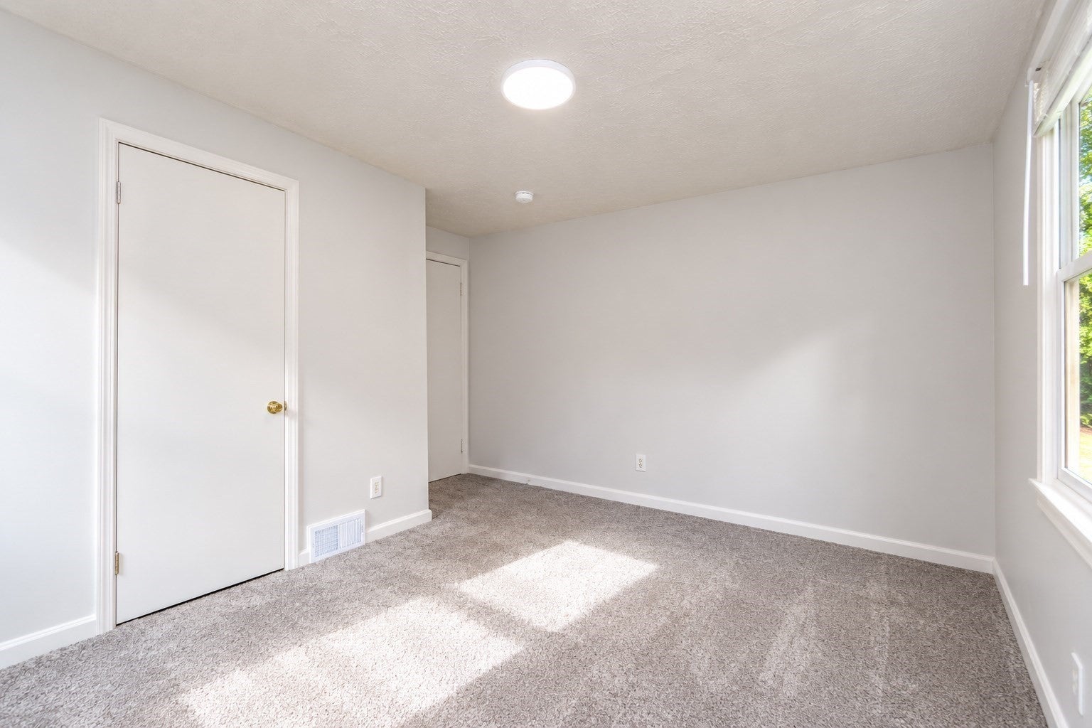 176 Meadow St, Westfield, MA, 176 Meadow St, Westfield, MA Photo #20