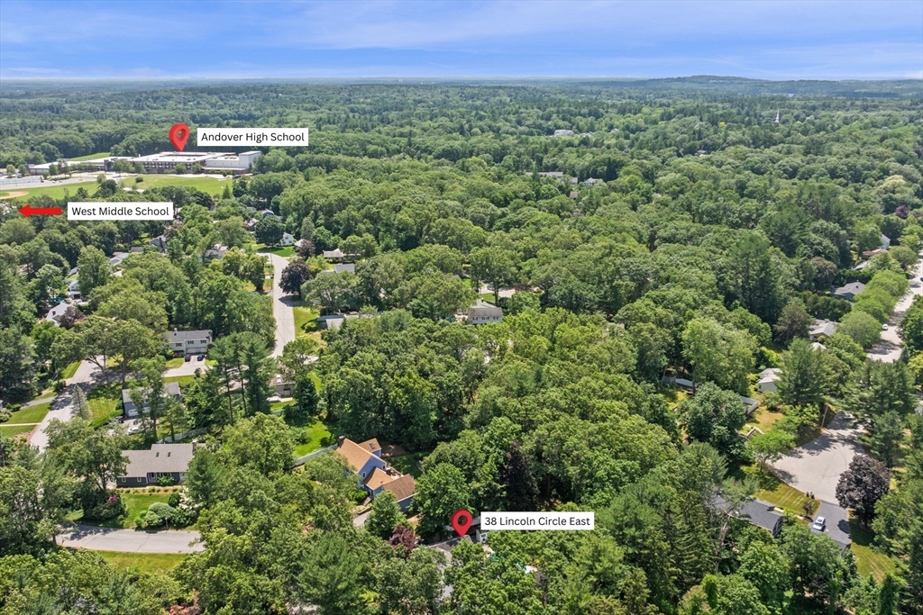 38 Lincoln Circle East