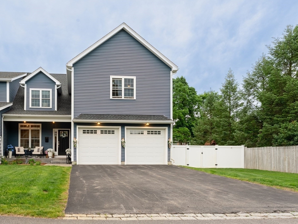 38 Cherry St B