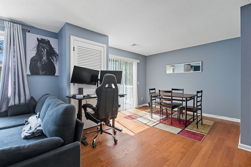 450 Somerset Ave 6-6