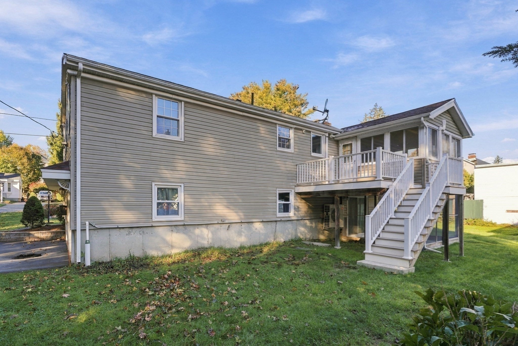 26 Guild St, Lowell, MA Photo #32
