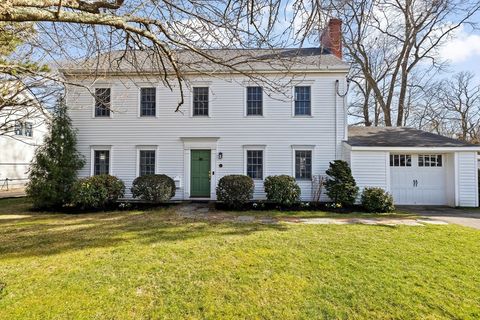 10 Wompatuck Rd Hingham MA 02043