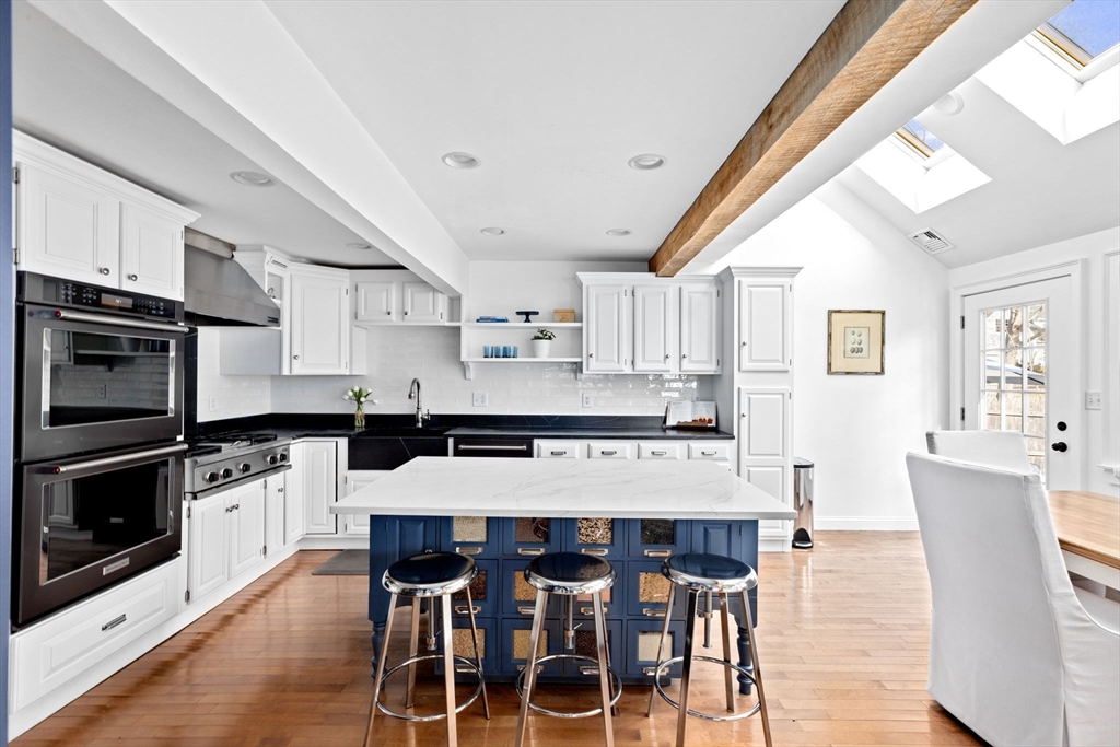 10 Wompatuck Rd